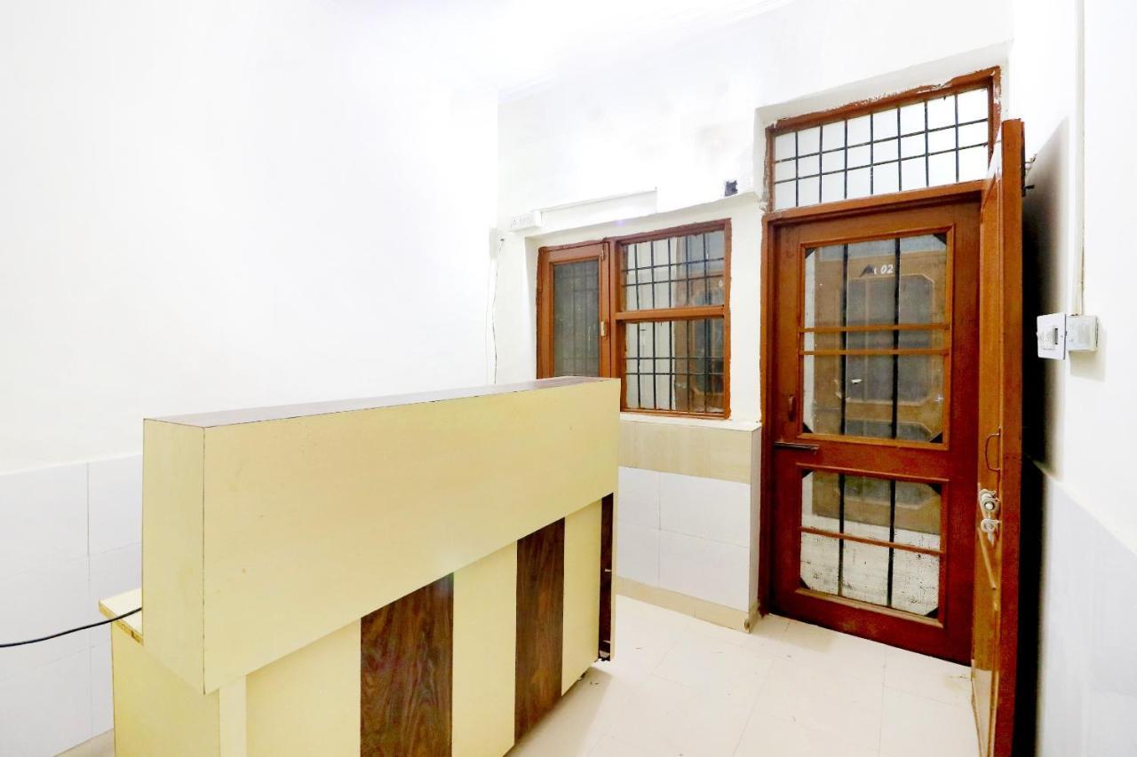 Spot On 44679 Hotel Samrat Sohana Exterior photo