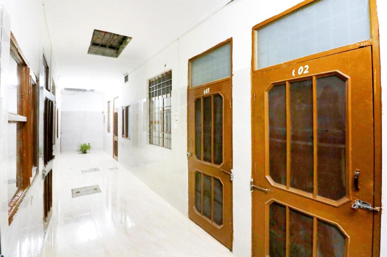 Spot On 44679 Hotel Samrat Sohana Exterior photo