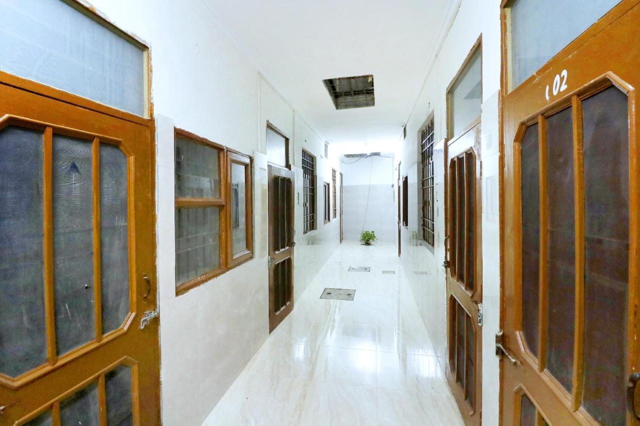 Spot On 44679 Hotel Samrat Sohana Exterior photo