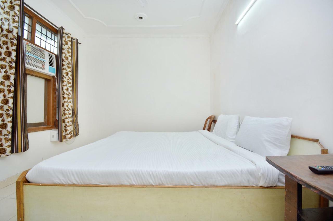 Spot On 44679 Hotel Samrat Sohana Exterior photo