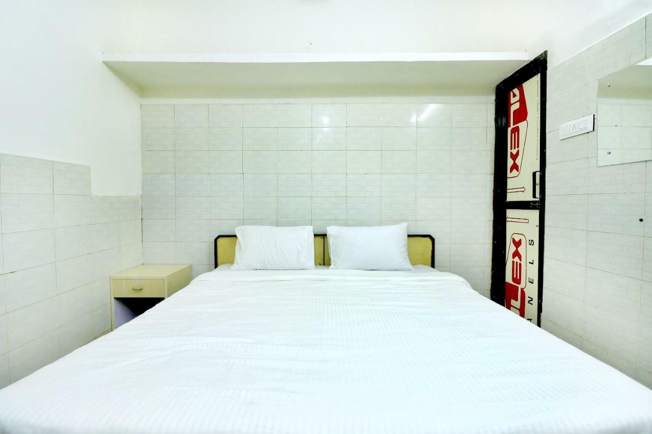 Spot On 44679 Hotel Samrat Sohana Exterior photo