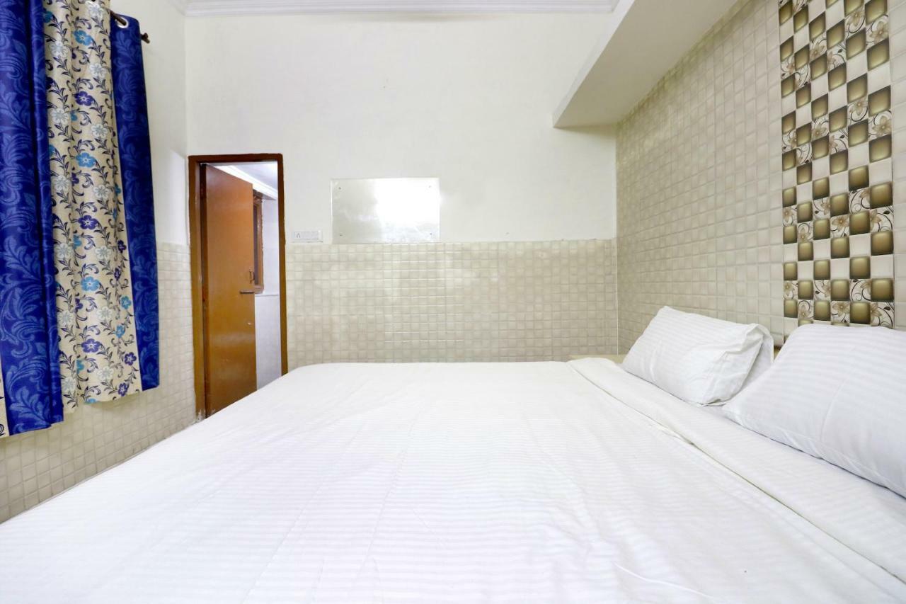 Spot On 44679 Hotel Samrat Sohana Exterior photo